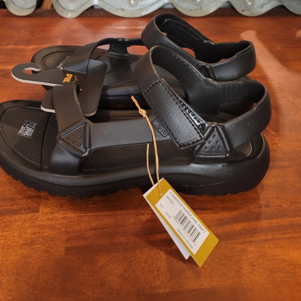 NWT Teva Women's Hurricane Drift Sandals Sz.11